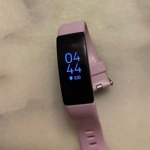Fitbit Insprire HR Tracker in Lilac